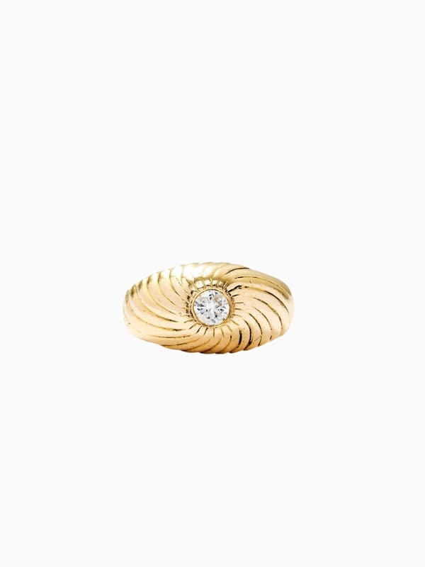Vintage Fluted 18ct Gold &amp; Diamond Ring product image